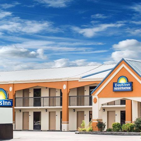 Days Inn By Wyndham Athens Exterior photo